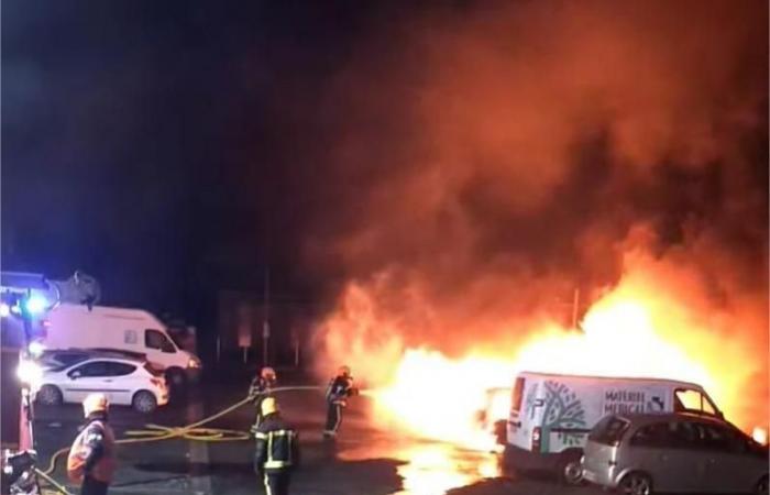 Douze véhicules touchés par un incendie criminel à Lannion dans la nuit du