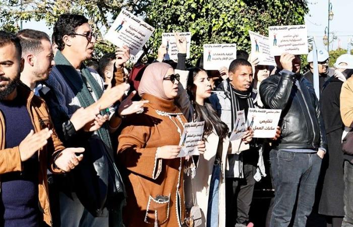 Des cadres administratifs et financiers en sit-in à Rabat