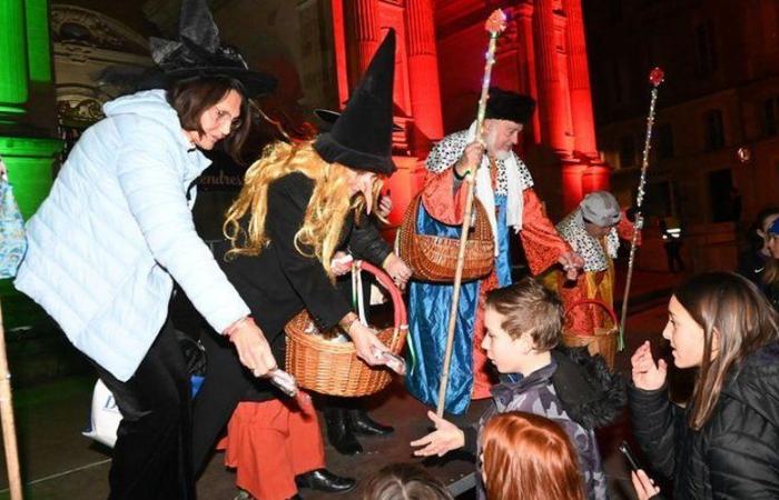 La Befana arrive sur le parvis de la Cathédrale d’Auch pour enchanter ce début d’année 2025