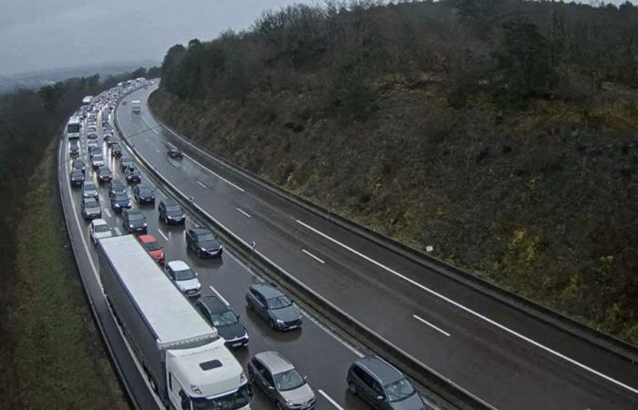 Embouteillage monstre en Côte d’Or après un accident sur l’A6, l’autoroute coupée