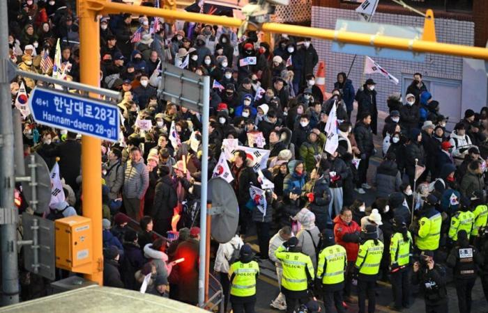 Affrontements entre manifestants pro et anti-Yoon