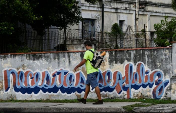 Que signifie le graffiti « Tu dois être heureux » apparu sur les murs de La Havane ?