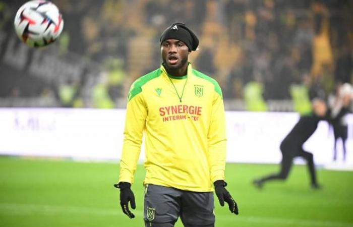 New England Revolution avance sur Ignatius Ganago (Nantes) (Football)