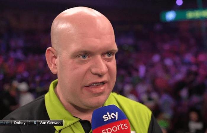 Michael Van Gerwen livre une interview classée X après avoir tenu la promesse de Chris Dobey d’atteindre la finale