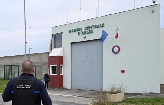 5 personnes retenues en otage à la prison d’Arles, le détenu connu pour « des troubles psychiatriques importants »