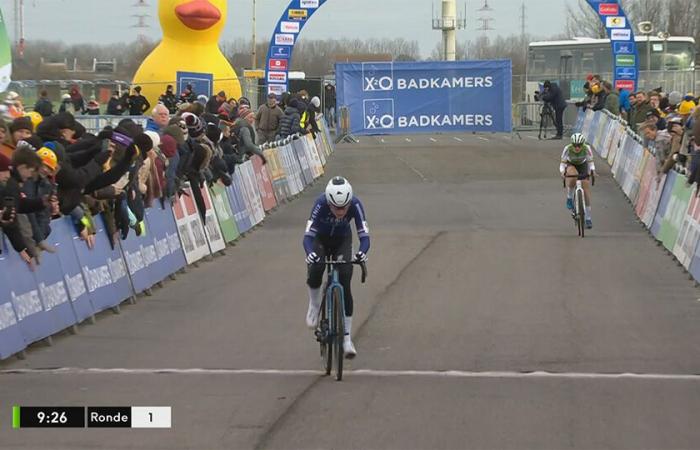 Puck Pieterse est la reine du sable de Coxyde et enregistre la première victoire de la saison