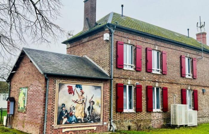 ce village de l’Eure porte les couleurs de la République sur tous ses murs