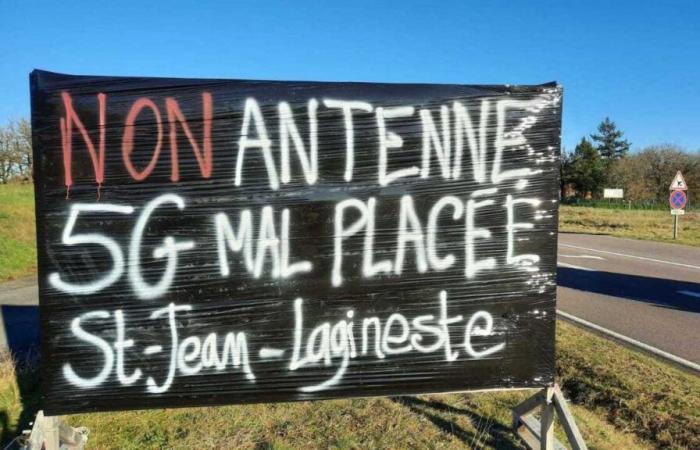 Élus et habitants de ce village du Lot se battent contre une antenne relais de 36 mètres