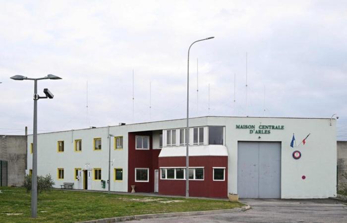 Fin de la prise d’otages à la prison centrale d’Arles, le détenu s’est rendu