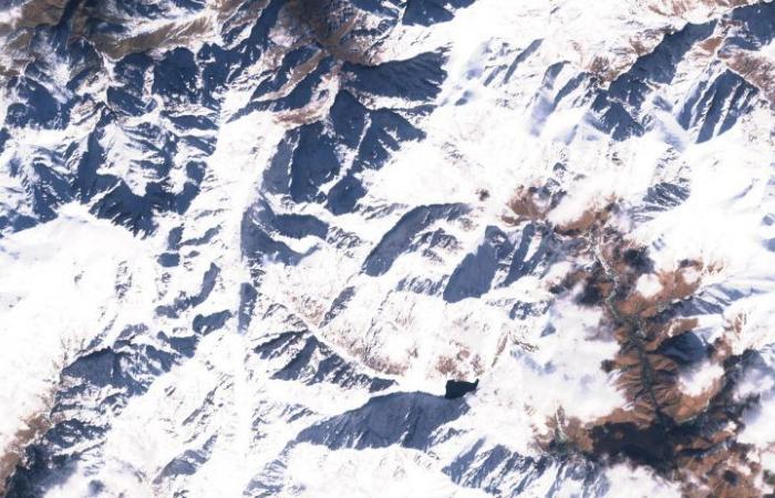 Images satellite et hauteurs des récentes chutes de neige enregistrées au Maroc