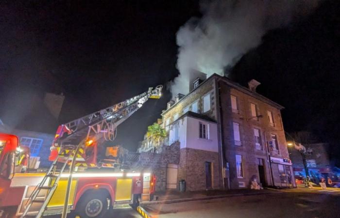 spectacular nighttime fire in Saint-Hilaire-du-Harcouët