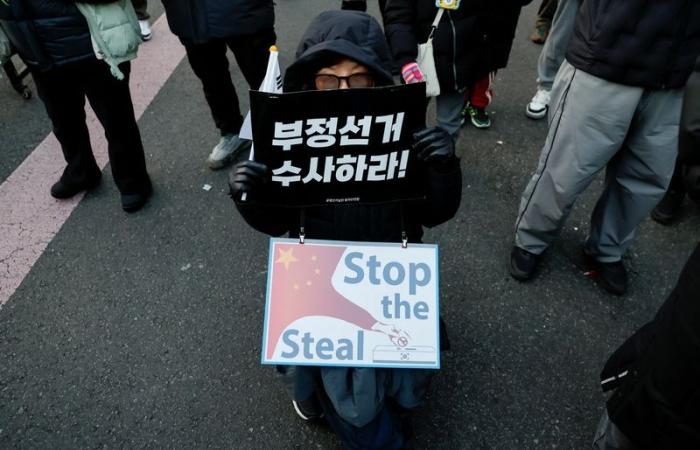 Les partisans du sud-coréen Yoon adoptent le slogan « Stop the Steal » et espèrent que Trump les aidera.