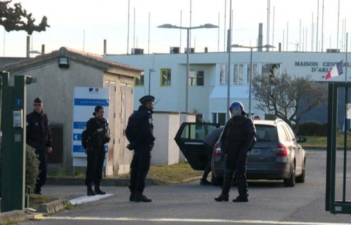 Cinq personnes prises en otage à la prison d’Arles en France : le détenu s’est rendu