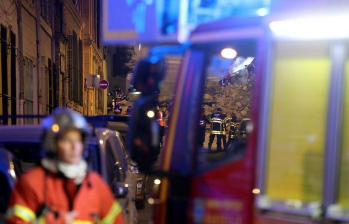 Un incendie se déclare en pleine nuit dans le parking souterrain, les habitants d’un immeuble de 10 étages mis en sécurité