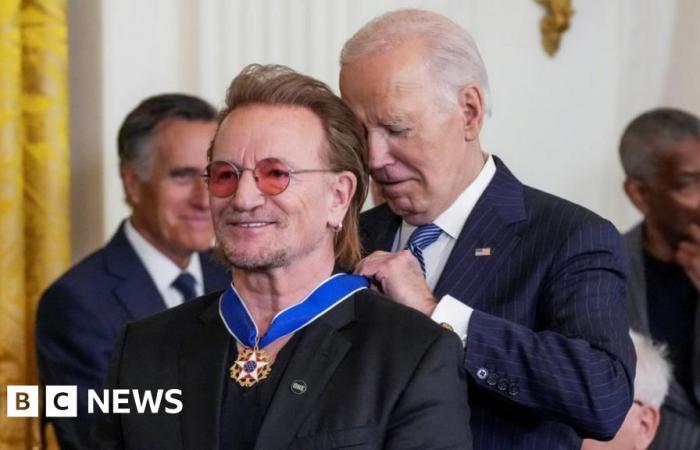 Biden décerne à Anna Wintour, George Soros et Bono la Médaille de la Liberté