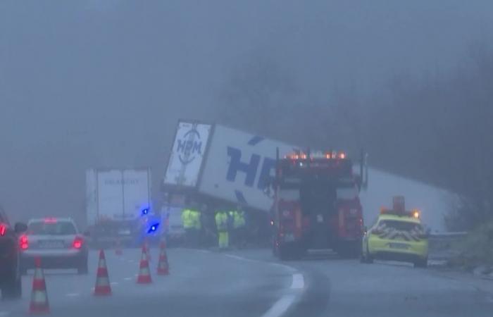 accidents en série, fermeture d’autoroute, mise à jour du trafic