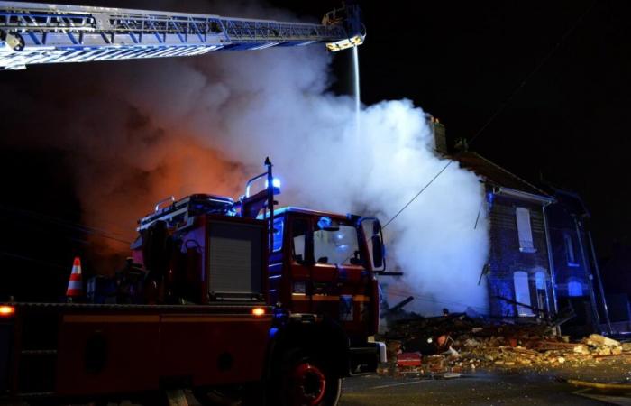 Fatiguée d’un long conflit de quartier, elle fait exploser sa propre maison