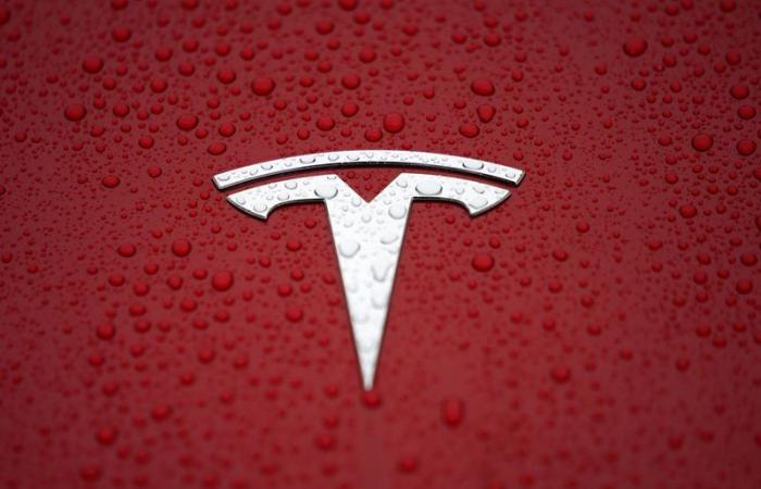 Un analyste relève l’objectif de prix de Tesla et maintient sa note d’achat malgré les livraisons manquantes Par Investing.com