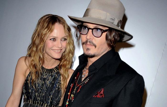 le fils de Johnny et Vanessa Paradis dévalise les boutiques parisiennes à Noël