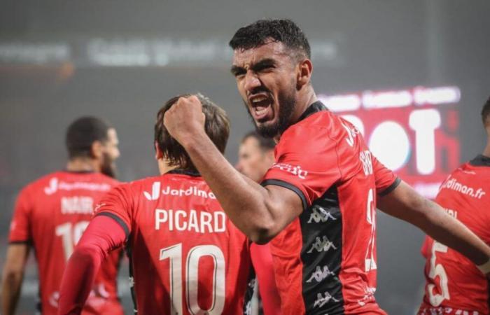 Guingamp tient Dunkerque à distance, Pau freine Metz