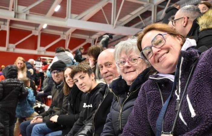 En images : revivez le match de hockey sur glace entre Neuilly-sur-Marne et Dunkerque, joué à la patinoire de Dreux