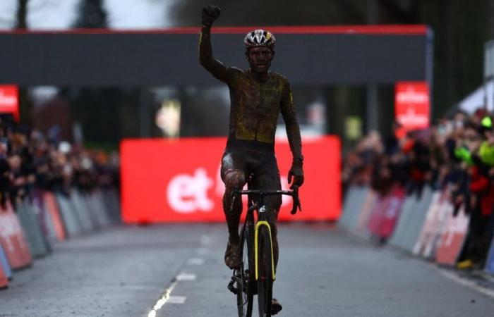 Wout Van Aert signe un nouveau succès en Coupe du Monde