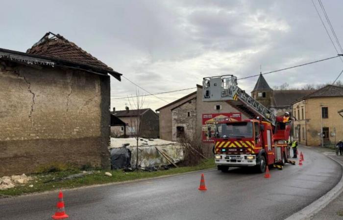 Meuse. Un hangar près de la route s’effondre à Burey-en-Vaux