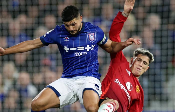 McKenna a été déçu par la star d’Ipswich qui a perdu 71% des duels