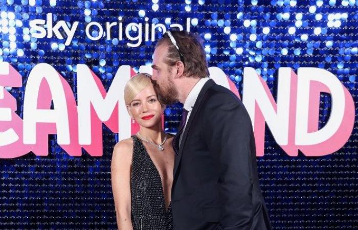 Comment Lily Allen a découvert le profil de rencontre de son mari après avoir troqué l’alcool et la literie de prostituées de grande classe contre le bonheur conjugal