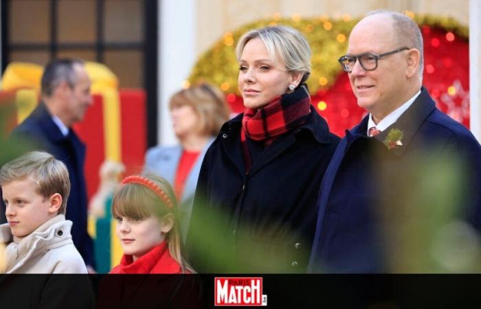 Jacques et Gabriella main dans la main et Charlène tout sourire, la famille princière de Monaco à l’occasion de son 31