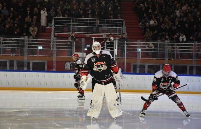 En images : revivez le match de hockey sur glace entre Neuilly-sur-Marne et Dunkerque, joué à la patinoire de Dreux