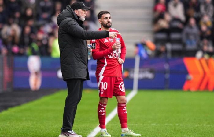 Eric Roy s’en prend à ses joueurs et questionne la direction avant la Ligue des Champions