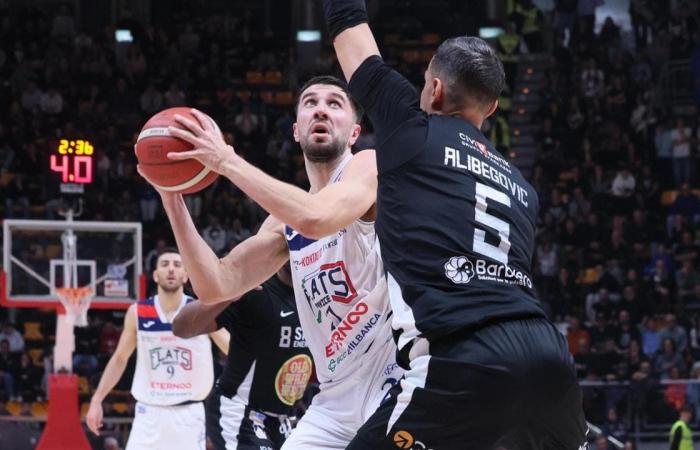 87-81. Mais il y a la tuile Gabriel