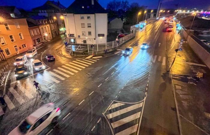 Réunion de crise face aux glaces, nuit très difficile attendue