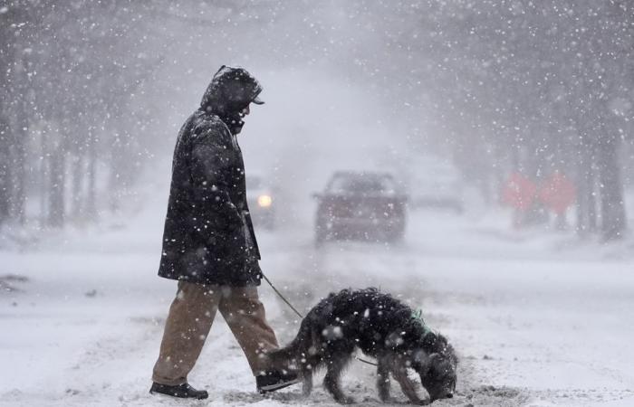 Le centre du pays frappé par une importante tempête hivernale