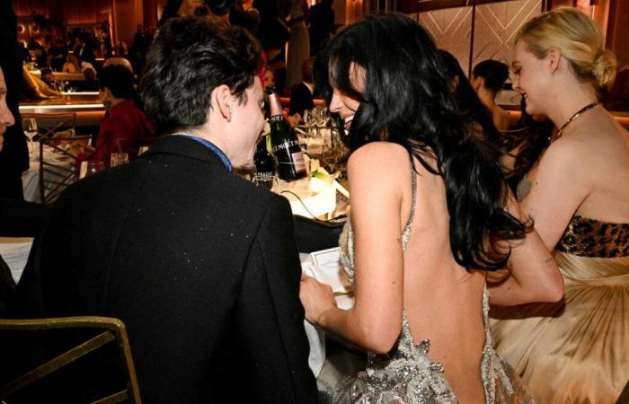 Kylie Jenner porte une robe dos nu lors d’un rendez-vous avec Timothée Chalamet aux Golden Globes 2025