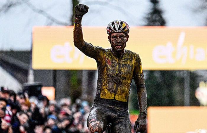 Le suprême Wout van Aert détruit l’opposition à Termonde