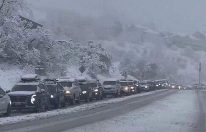 une violente tempête de neige balaie le centre du pays