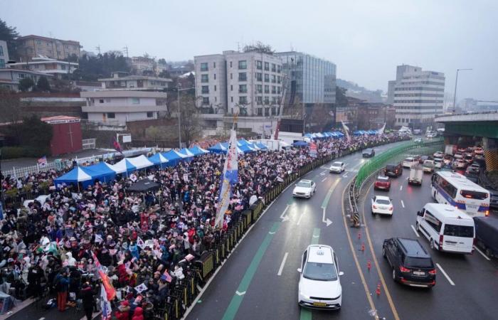 quelques heures avant son expiration, possible prolongation du mandat d’arrêt contre le président déchu Yoon Suk Yeol