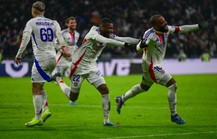 « Pâle » toujours malgré un Lacazette combatif, Lyon a frôlé un couac XXL