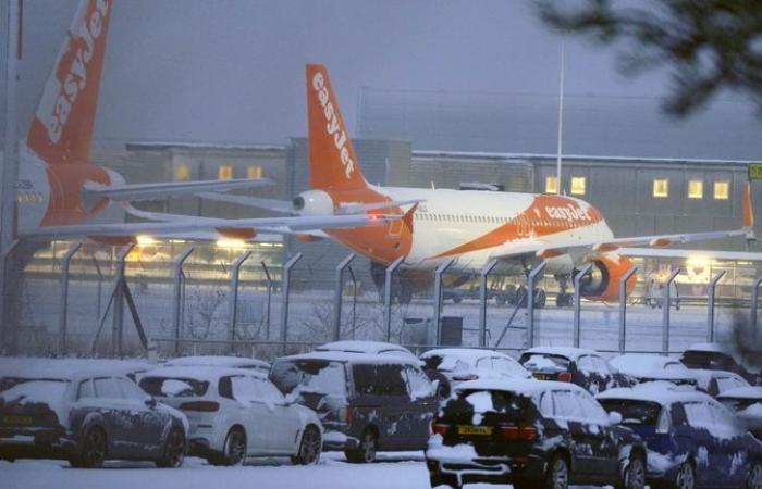 Météo au Royaume-Uni : de fortes chutes de neige frappent une grande partie du Royaume-Uni alors que des milliers de personnes se retrouvent sans électricité – avec des avertissements prolongés jusqu’à lundi