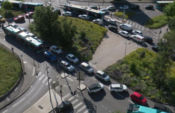 on peut faire sauter les bouchons ? La maire Anne Vignot en débat avec Ludovic Fagaut et Laurent Croizier dans Dimanche en politique