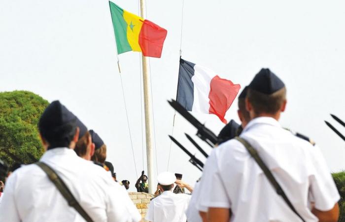 FERMETURE DE LA BASE FRANÇAISE ET APRÈS ? COMPTE ET REMISE DE LA SOUVERAINETÉ MILITAIRE