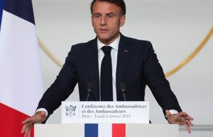 Emmanuel Macron estime que les Ukrainiens devront « tenir des discussions réalistes sur les questions territoriales »