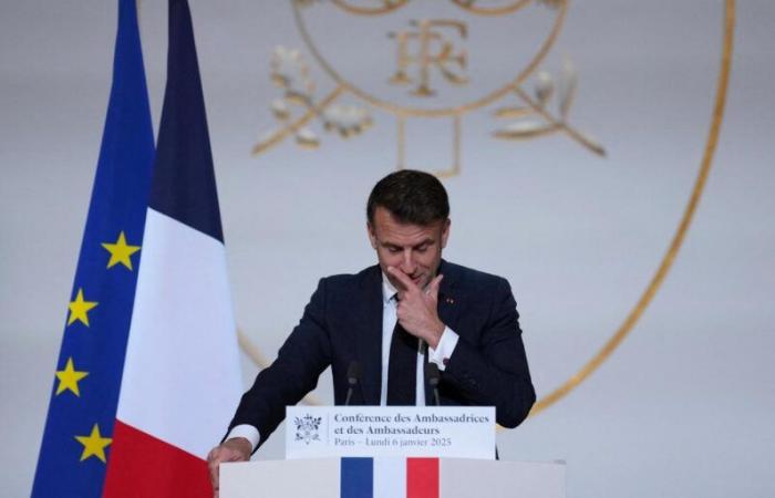 Emmanuel Macron affirme que les Ukrainiens devront « tenir des discussions réalistes sur les questions territoriales »