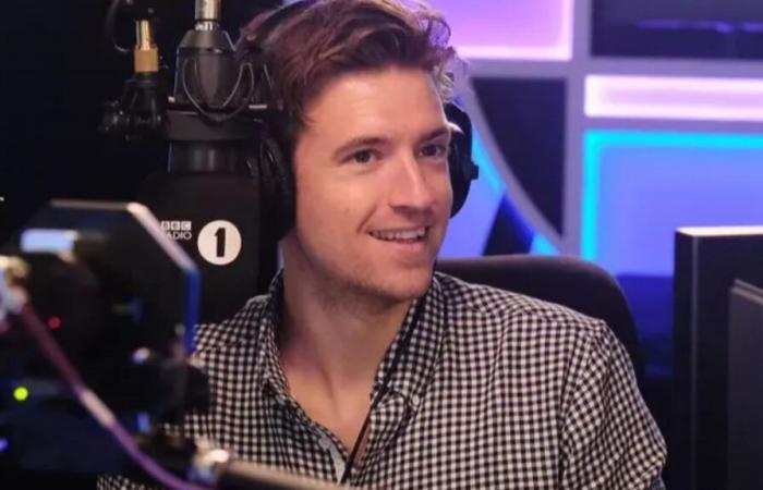 Greg James suscite la panique en déclarant bizarrement qu’il QUITTE l’émission Radio 1 Breakfast – mais il y a un rebondissement