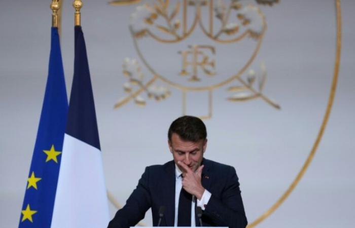 Emmanuel Macron plaide pour des « discussions réalistes » sur les questions territoriales