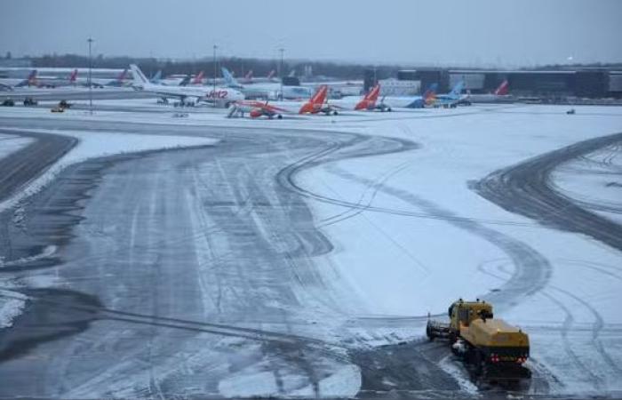 Perturbations des transports dues à de fortes chutes de neige en Angleterre et en Allemagne – lakome2