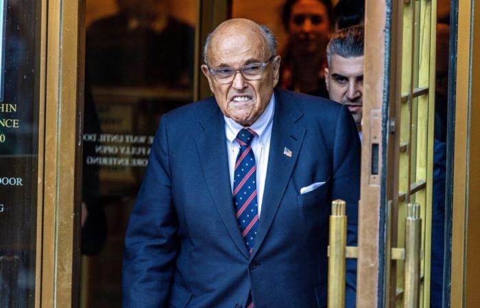 Rudy Giuliani tenu responsable d’entrave à la justice