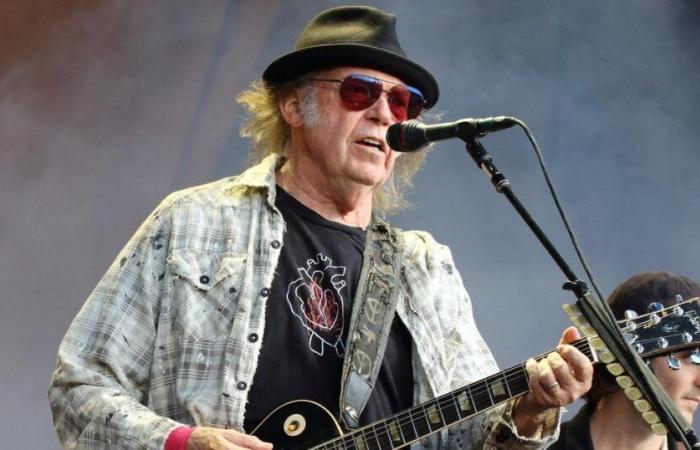 Neil Young se produira enfin au festival de Glastonbury